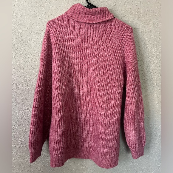 EUC Old Navy Tunic Length Pink Turtleneck Sweater - Picture 6 of 6
